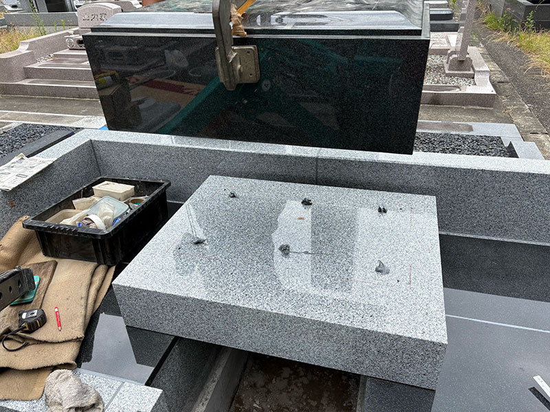 河口湖霊園「渡邉家」の施工事例